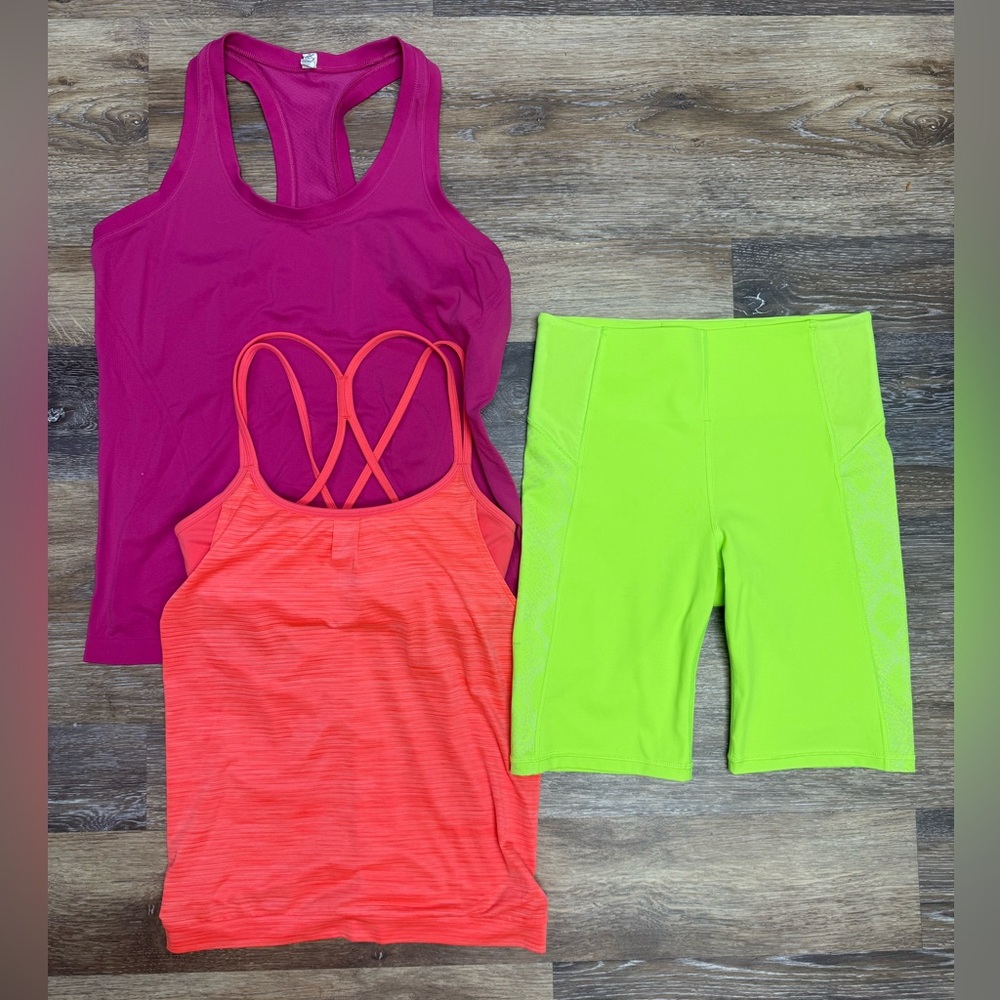 Women’s Athleta Vibrant Shadow Stripe Energize Tank Activewear Orange Pink